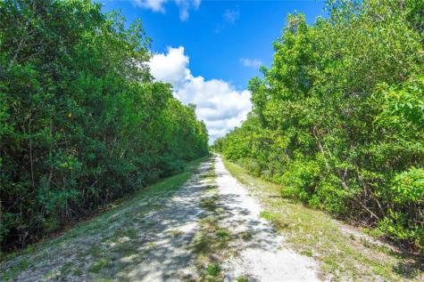 4501 Jolly Roger Manor Vero Beach FL 32967