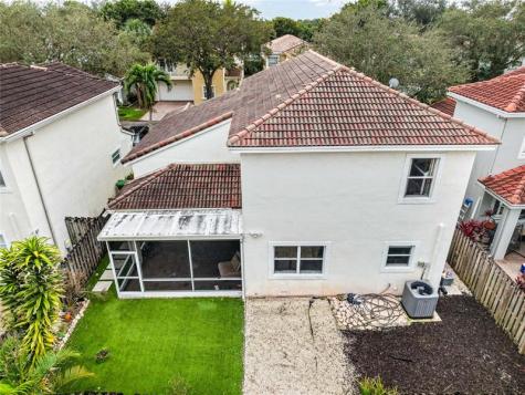 7479 NW 17th Drive Pembroke Pines FL 33024