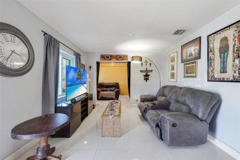 2126 Washington Street Hollywood FL 33020