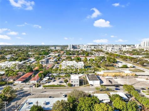 2126 Washington Street Hollywood FL 33020