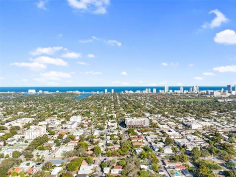 2126 Washington Street Hollywood FL 33020