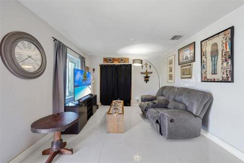 2126 Washington Street Hollywood FL 33020