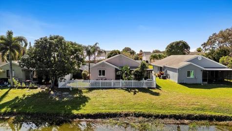 3 E Chesterfield Drive Boynton Beach FL 33426