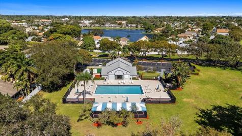 3 E Chesterfield Drive Boynton Beach FL 33426