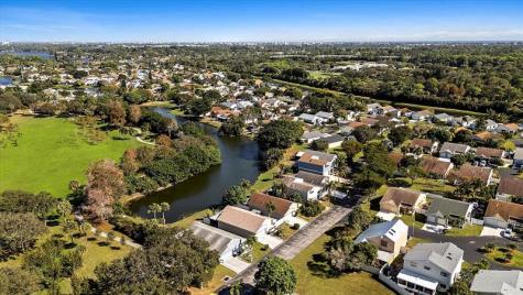 3 E Chesterfield Drive Boynton Beach FL 33426
