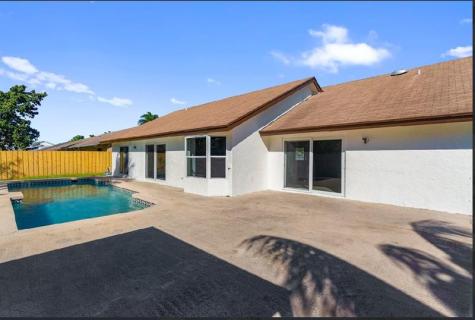 7060 NW 47th Place Lauderhill FL 33319