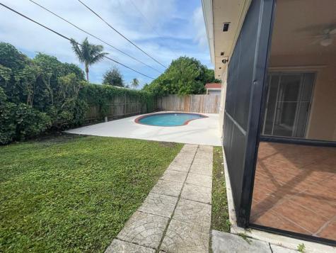 8510 Sunset Strip Sunrise FL 33322