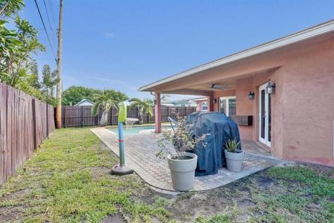 7671 NW 15th Court Pembroke Pines FL 33024