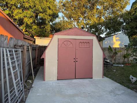 1751 SW 84th Terrace Miramar FL 33025