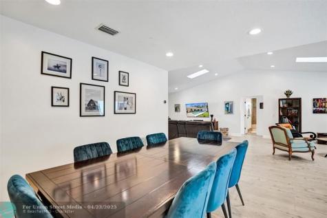 4306 NW 70th Lane Coral Springs FL 33065