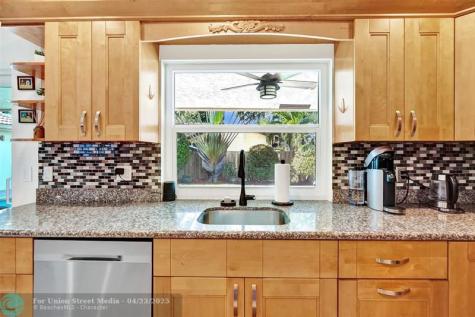 4306 NW 70th Lane Coral Springs FL 33065