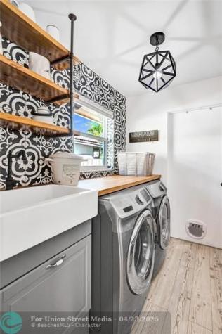 4306 NW 70th Lane Coral Springs FL 33065