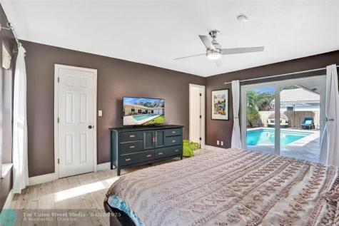 4306 NW 70th Lane Coral Springs FL 33065