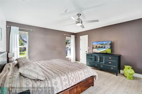 4306 NW 70th Lane Coral Springs FL 33065