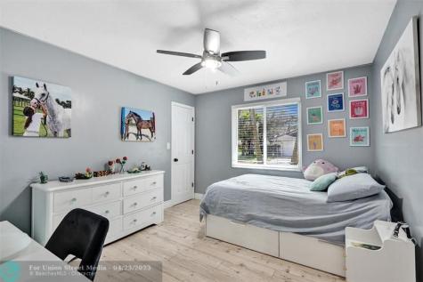 4306 NW 70th Lane Coral Springs FL 33065