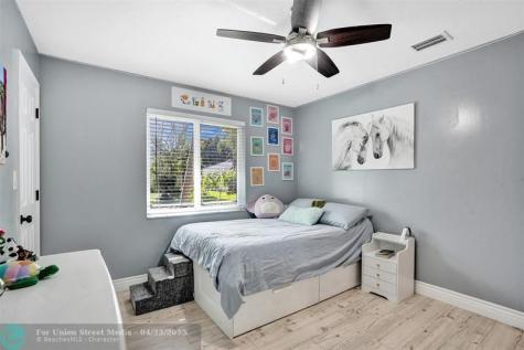 4306 NW 70th Lane Coral Springs FL 33065