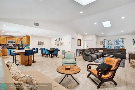 4306 NW 70th Lane Coral Springs FL 33065