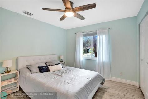 4306 NW 70th Lane Coral Springs FL 33065