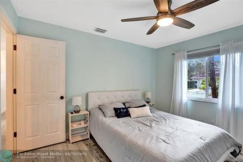 4306 NW 70th Lane Coral Springs FL 33065