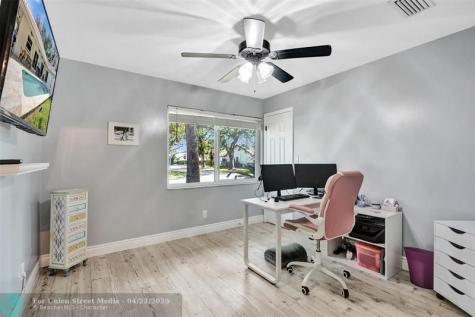 4306 NW 70th Lane Coral Springs FL 33065