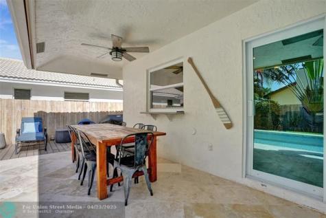 4306 NW 70th Lane Coral Springs FL 33065