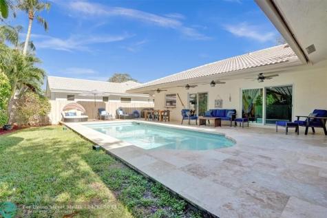 4306 NW 70th Lane Coral Springs FL 33065