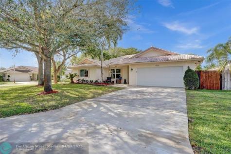 4306 NW 70th Lane Coral Springs FL 33065
