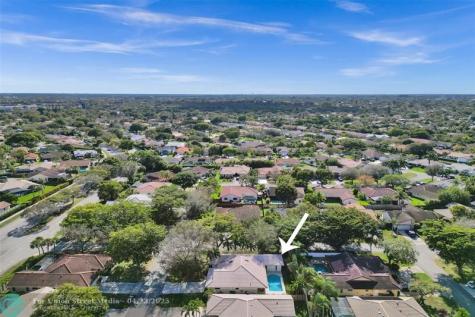 4306 NW 70th Lane Coral Springs FL 33065