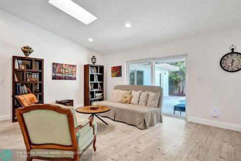 4306 NW 70th Lane Coral Springs FL 33065