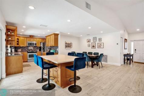 4306 NW 70th Lane Coral Springs FL 33065