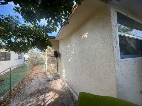 5836 Wiley Street Hollywood FL 33023