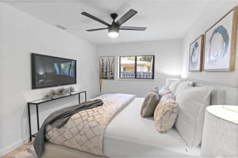 48 SE 7th Street Hollywood FL 33004