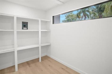 48 SE 7th Street Hollywood FL 33004
