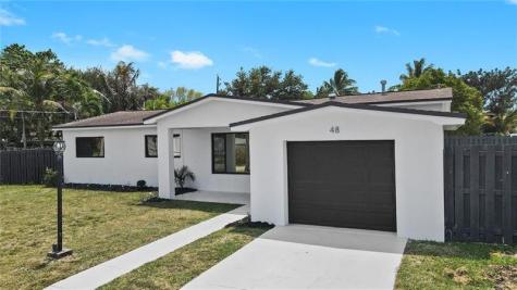 48 SE 7th Street Hollywood FL 33004