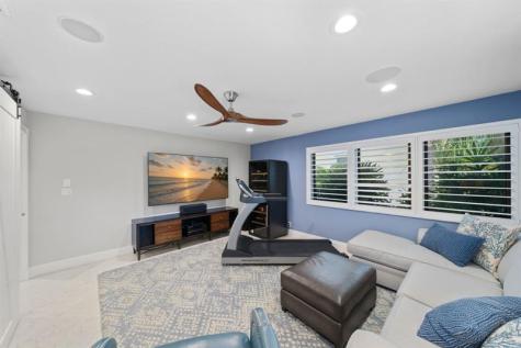 2341 NE 48 Court Lighthouse Point FL 33064