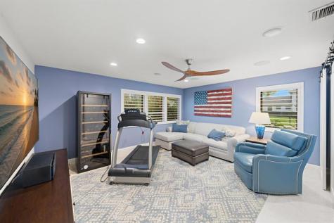 2341 NE 48 Court Lighthouse Point FL 33064