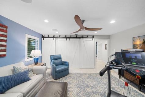 2341 NE 48 Court Lighthouse Point FL 33064