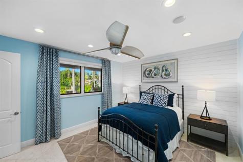 2341 NE 48 Court Lighthouse Point FL 33064