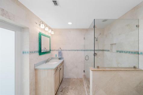 2341 NE 48 Court Lighthouse Point FL 33064