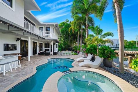 2341 NE 48 Court Lighthouse Point FL 33064