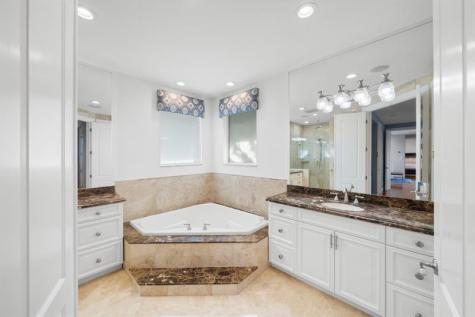 2341 NE 48 Court Lighthouse Point FL 33064