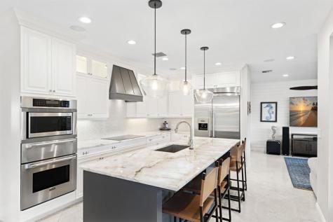 2341 NE 48 Court Lighthouse Point FL 33064