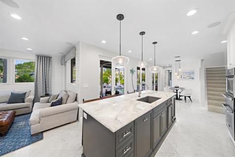 2341 NE 48 Court Lighthouse Point FL 33064