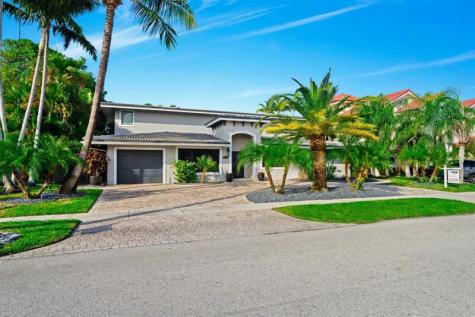 2341 NE 48 Court Lighthouse Point FL 33064