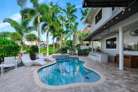 2341 NE 48 Court Lighthouse Point FL 33064