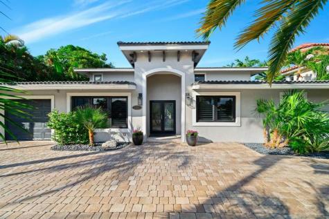 2341 NE 48 Court Lighthouse Point FL 33064