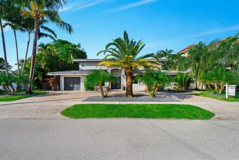 2341 NE 48 Court Lighthouse Point FL 33064