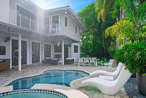 2341 NE 48 Court Lighthouse Point FL 33064