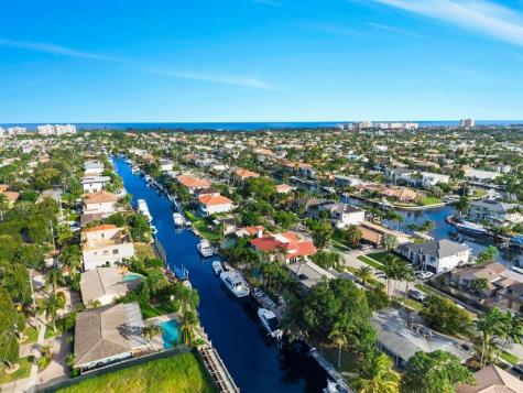 2341 NE 48 Court Lighthouse Point FL 33064