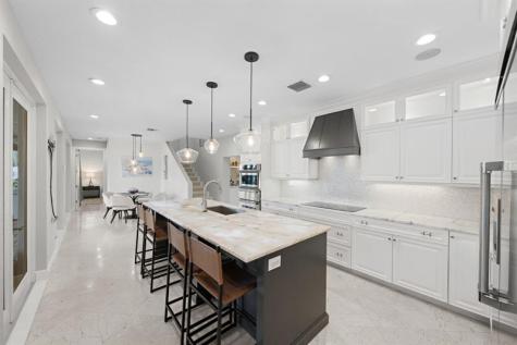 2341 NE 48 Court Lighthouse Point FL 33064